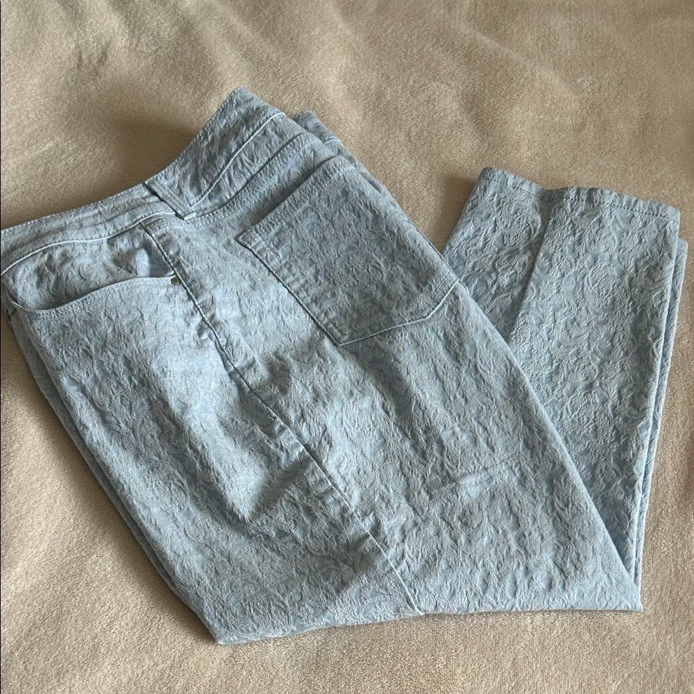 Charter Club Light Blue Floral Embroidered Capri Pants